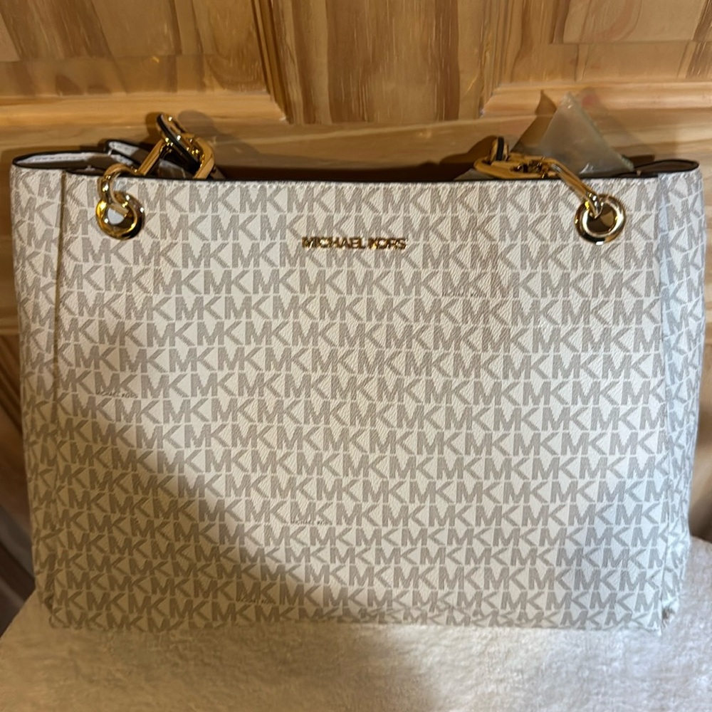 Michael Kors bag
